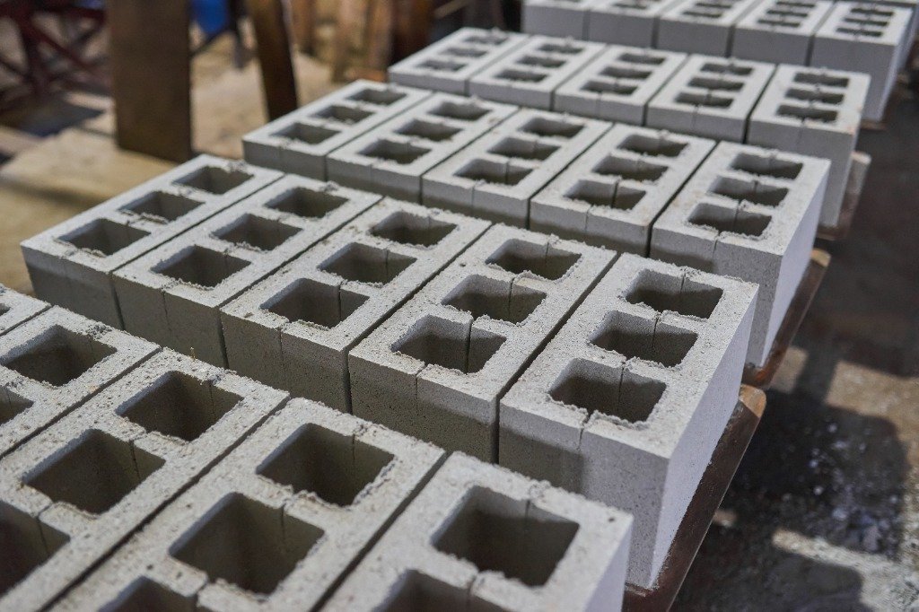 Al Quraish precast concrete masonry blocks manufacturing